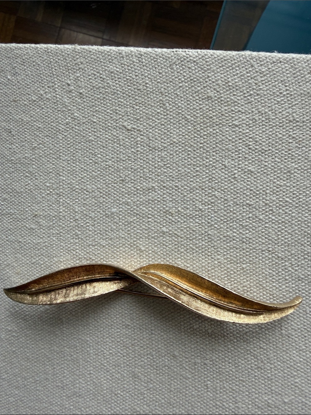 Coro Pegasus Gold Tone Large Textured Twist Ribbon Leaf Brooch. Circa 1960’s.